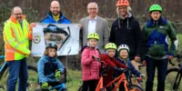 Mitglieder des SKG-Bickenbach-Vereins mit Kindern und ihren Fahrrädern